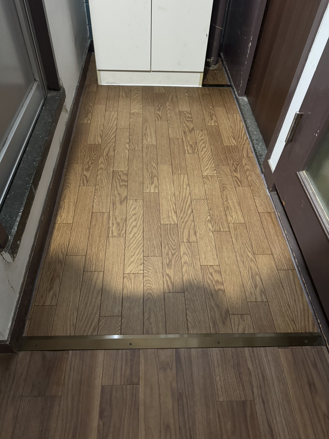 施工後の洗面所の床